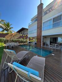 CASA COM 7 SUITES PE NA AREIA PRAIA DE JUQUEHY