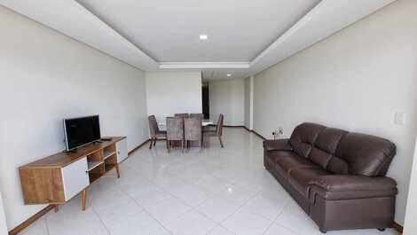 3 bedroom apartment, full sea view, w/Wi-Fi, 2 garages.