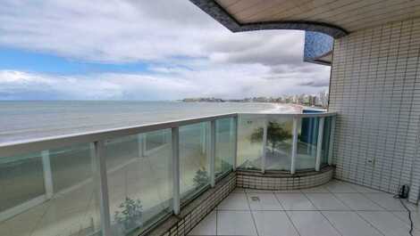 3 bedroom apartment, full sea view, w/Wi-Fi, 2 garages.