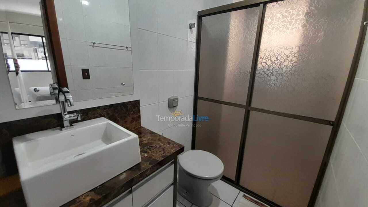 Apartamento para aluguel de temporada em Itapema (Meia Praia)