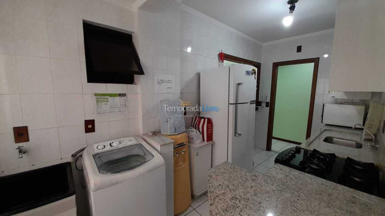 Apartamento para aluguel de temporada em Itapema (Meia Praia)