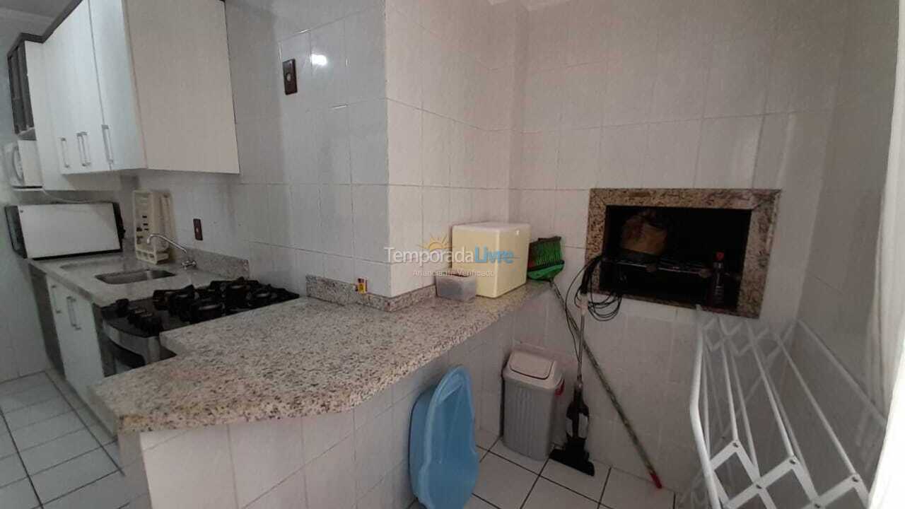 Apartamento para aluguel de temporada em Itapema (Meia Praia)