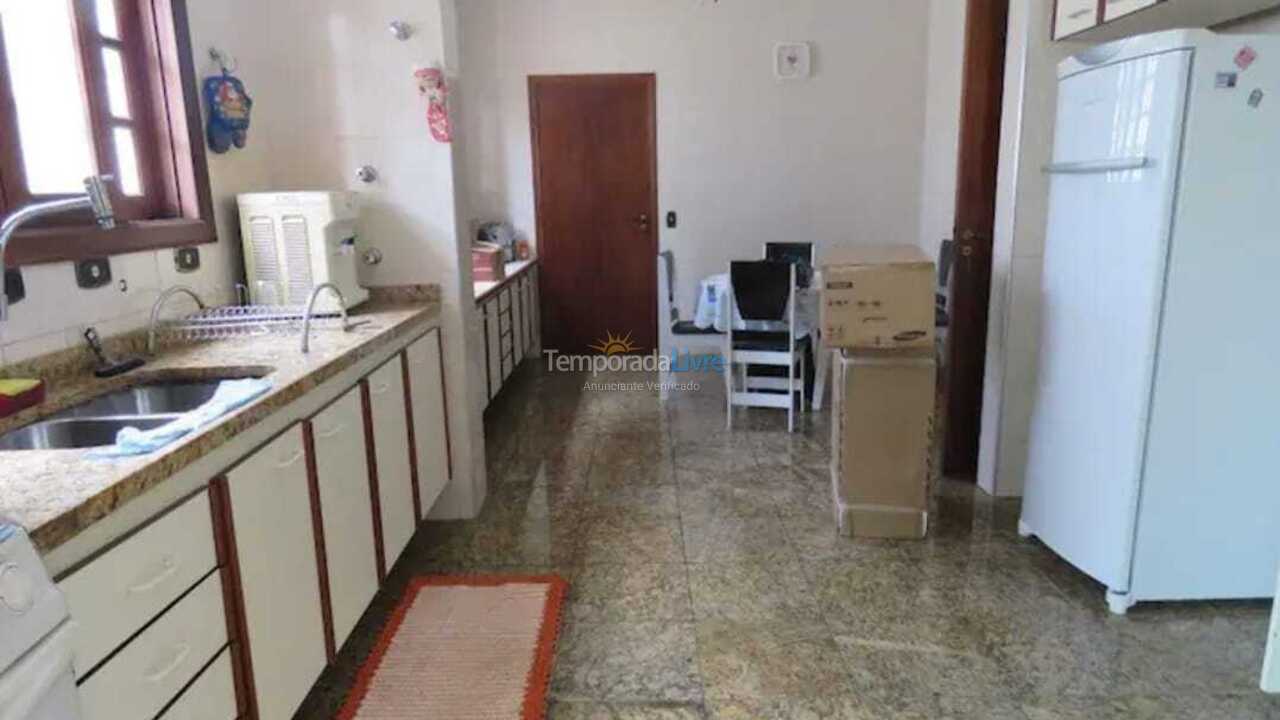 Casa para aluguel de temporada em Guarujá (Praia do Pernambuco)