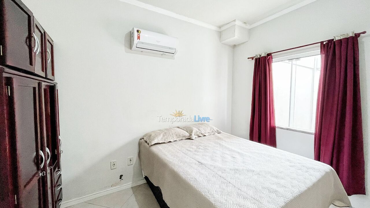 Apartamento para alquiler de vacaciones em Bombinhas (Praia de Bombas)