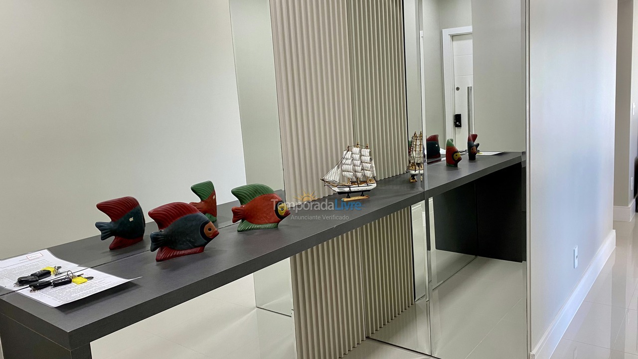 Apartment for vacation rental in Itapema (Meia Praia)