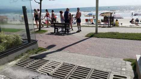 AP-116 HASTA 06 PERSONAS EDIFICIO PRIMERA PLAYA