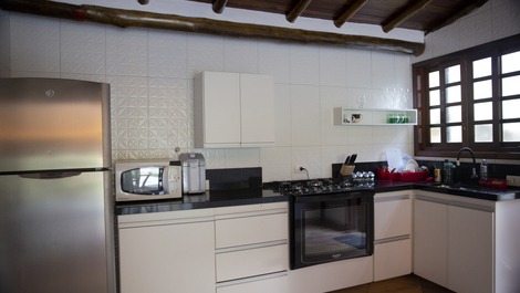 Vista de um lado da cozinha