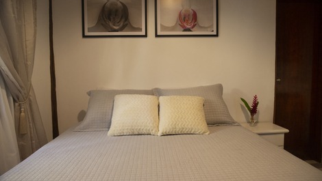 Vista frente suíte casal.