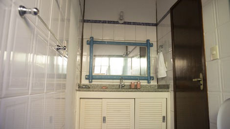 Banheiro da suite p 4 pessoas.