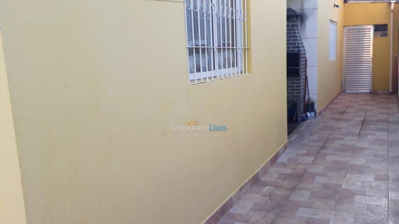 Casa para alquiler de vacaciones em Caraguatatuba (Massaguaçu)