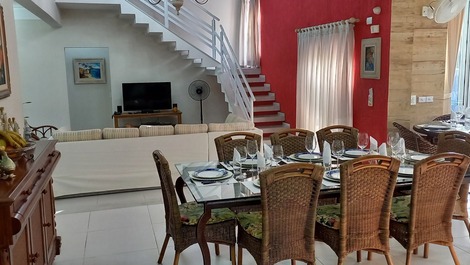 Sala de jantar integrada com a sala de jantar