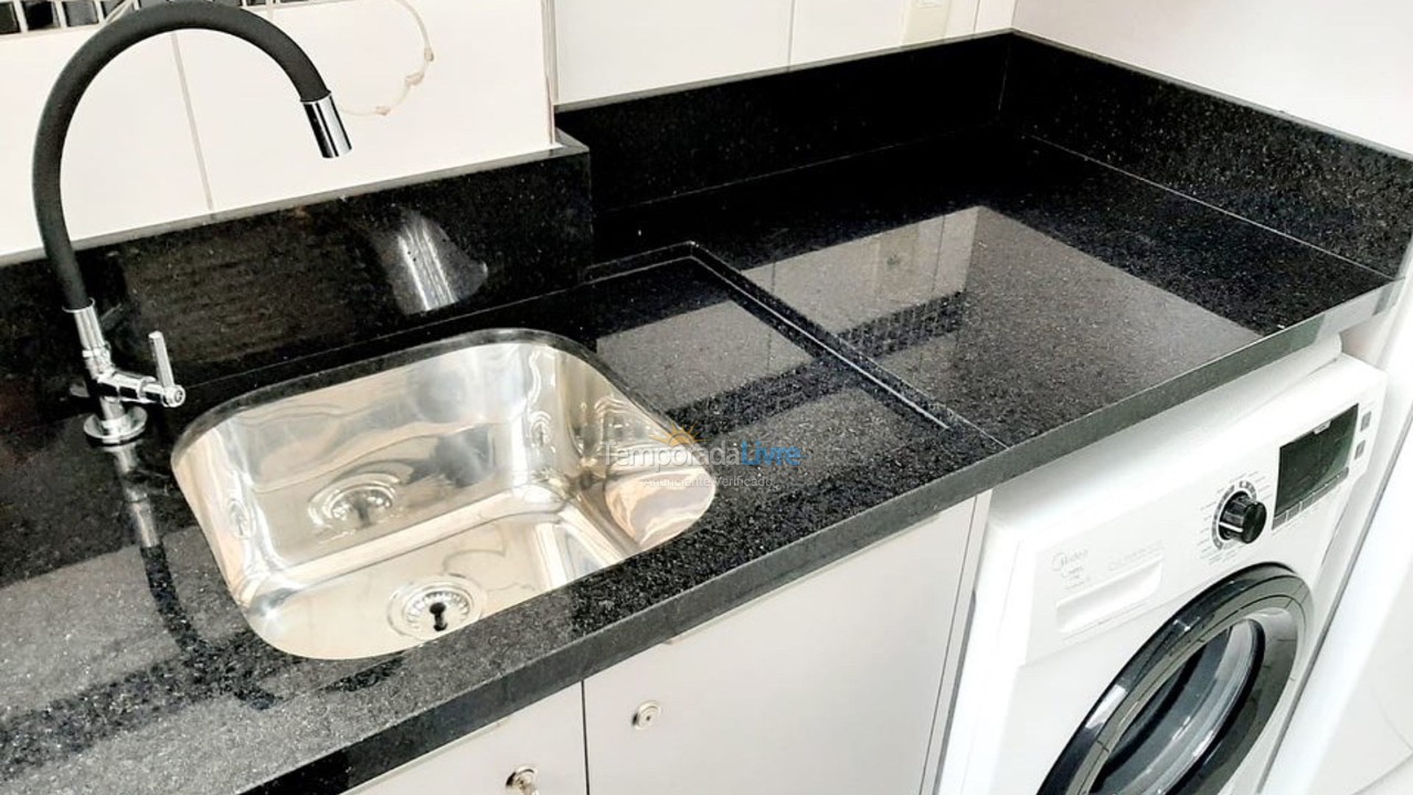 Apartamento para aluguel de temporada em Balneário Camboriú (Praia Central)