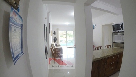 Amplio piso con vistas al mar, en pleno centro de Bombas!