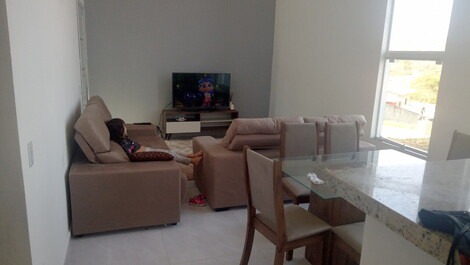 Casa com piscina e churrasqueira condomínio fechado