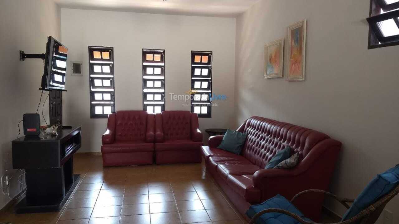 Casa para alquiler de vacaciones em Caraguatatuba (Massaguaçu)