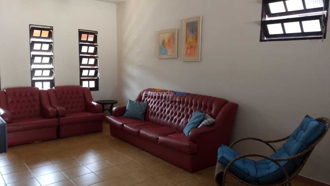 Casa para alquiler de vacaciones em Caraguatatuba (Massaguaçu)