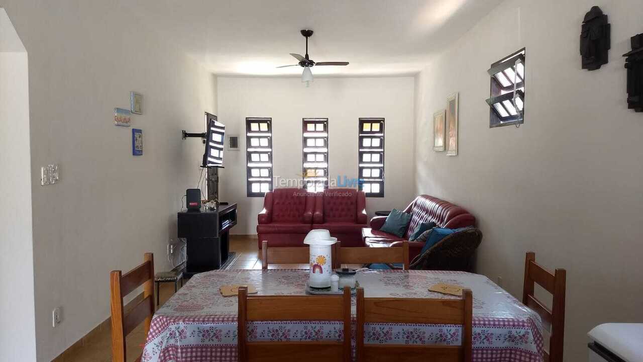 Casa para alquiler de vacaciones em Caraguatatuba (Massaguaçu)