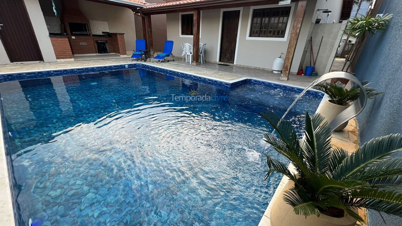 Casa para alquiler de vacaciones em Caraguatatuba (Massaguaçu)