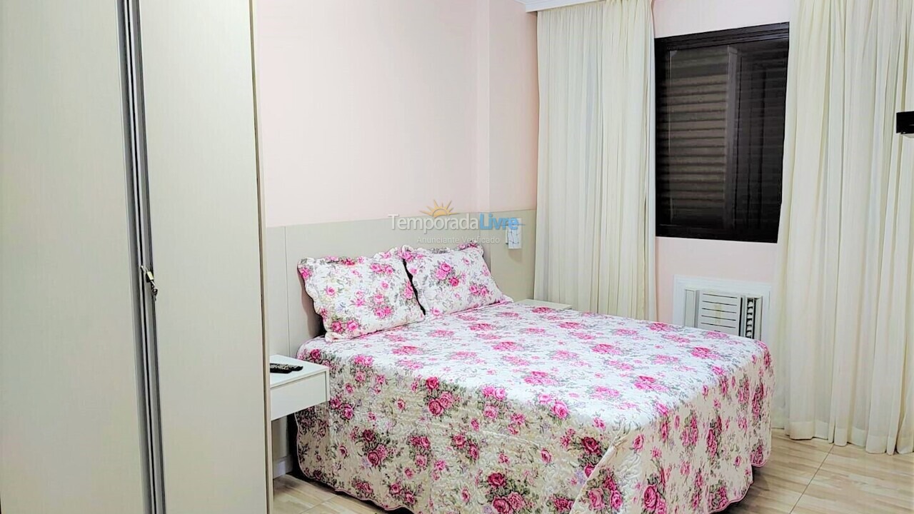 Apartment for vacation rental in Guarujá (Pitangueiras)