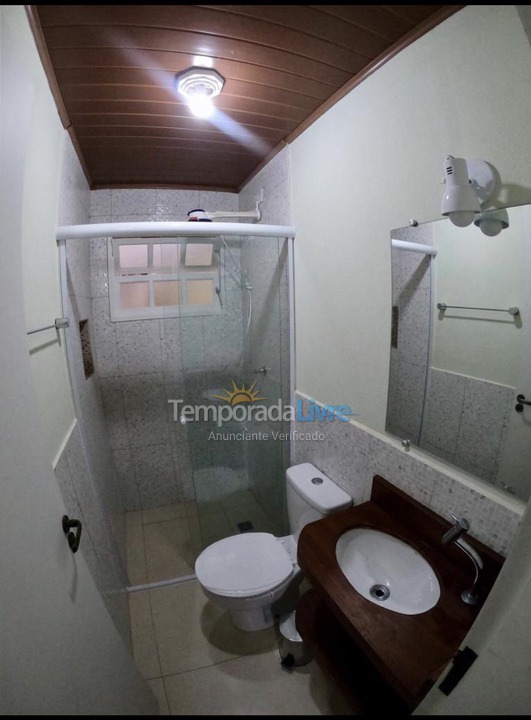 Casa para aluguel de temporada em Ubatuba (Praia das Toninhas)