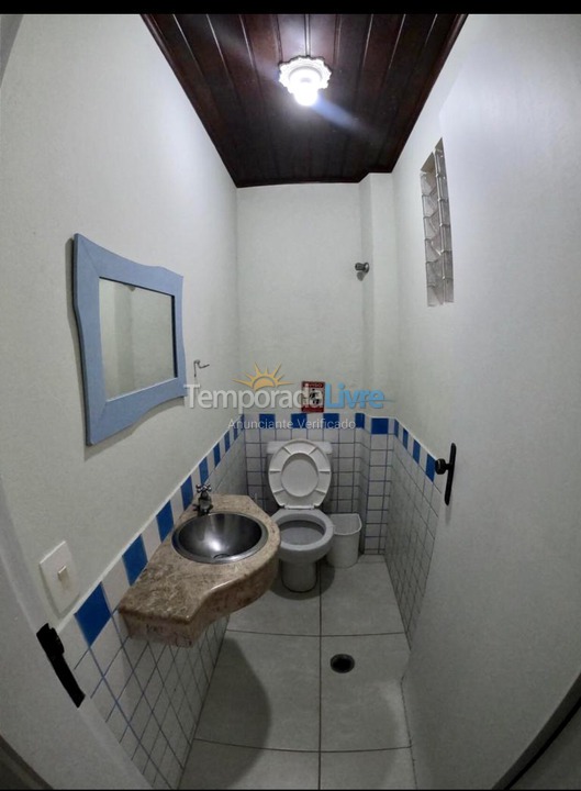 Casa para aluguel de temporada em Ubatuba (Praia das Toninhas)