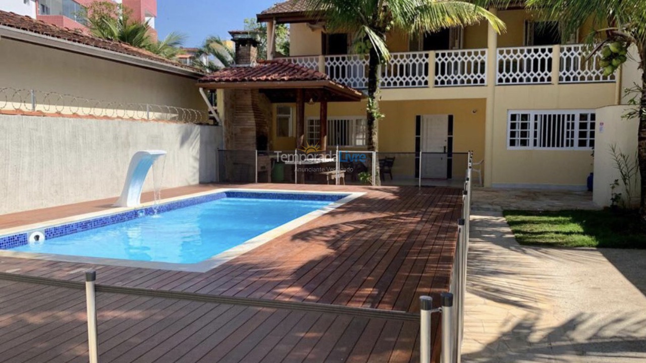 Casa para aluguel de temporada em Ubatuba (Praia das Toninhas)