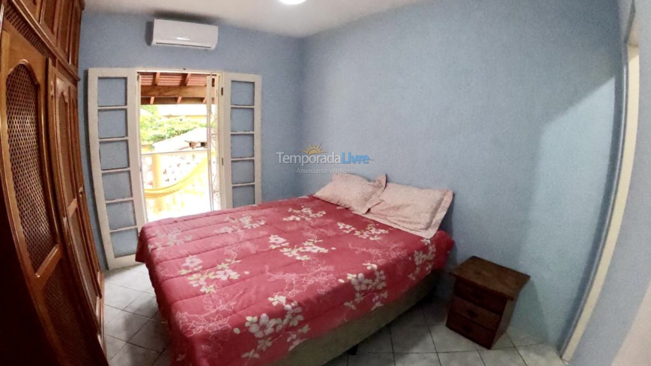 Casa para aluguel de temporada em Ubatuba (Praia das Toninhas)