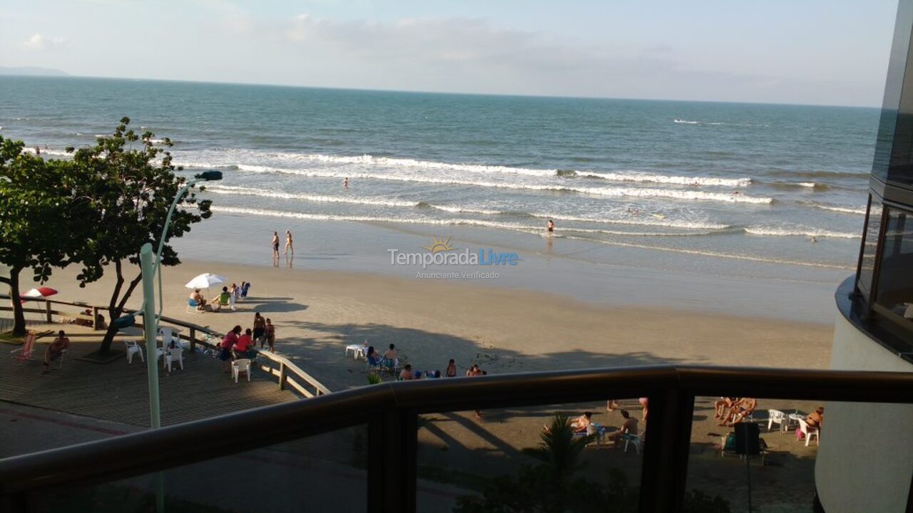 Apartamento para aluguel de temporada em Itapema (Meia Praia)