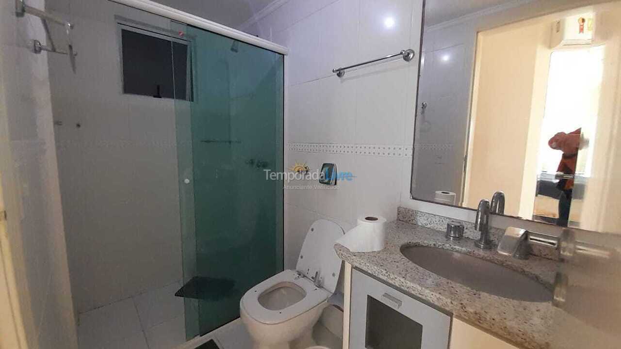 Apartamento para aluguel de temporada em Itapema (Meia Praia)