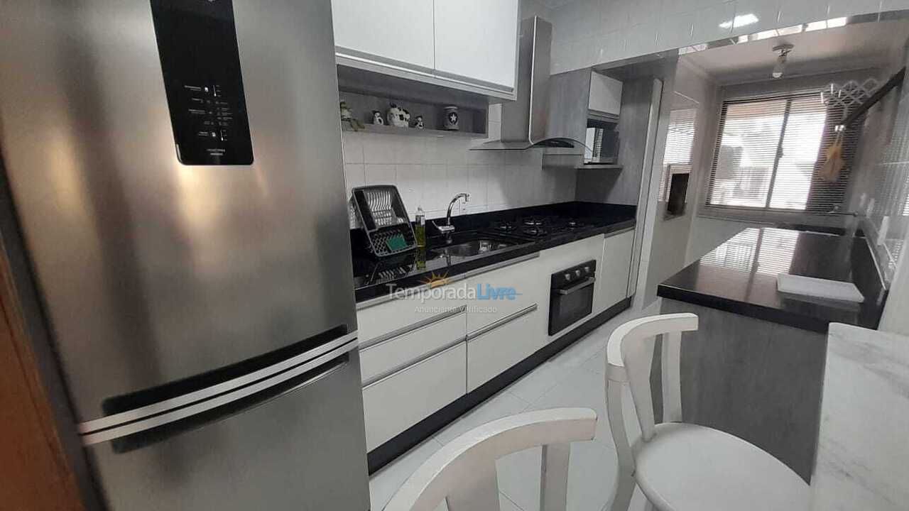 Apartment for vacation rental in Itapema (Meia Praia)