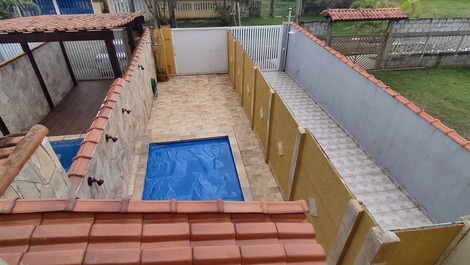 Bonita casa con piscina climatizada a 30°C en Itanhaém