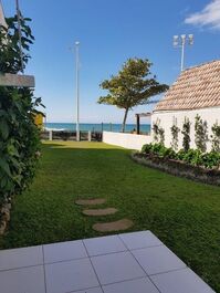 🌊 Charmosa Casa Beira-Mar no Costão de Bombas 🌴