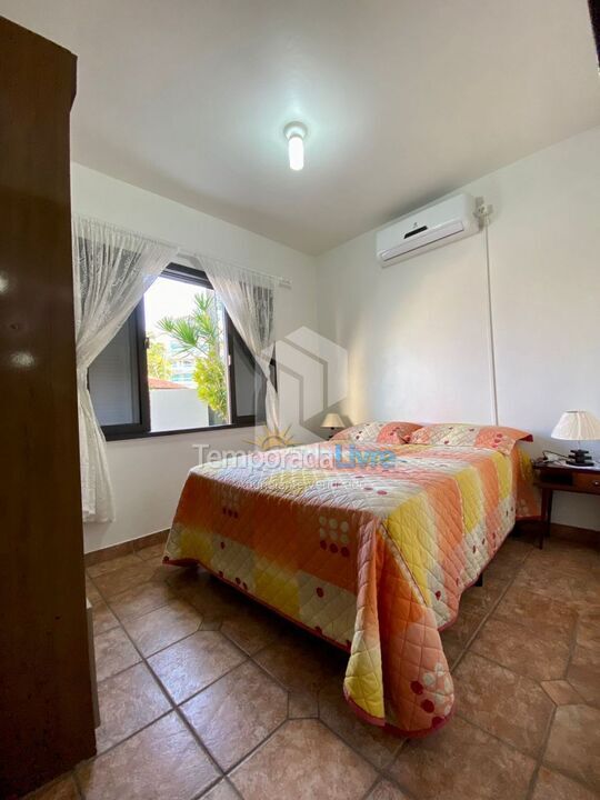 Casa para aluguel de temporada em Bombinhas (Praia de Bombas)