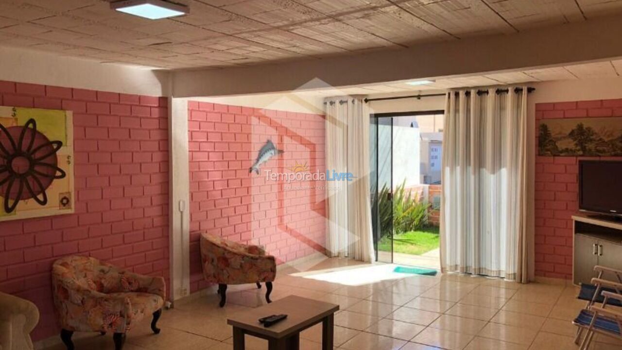 Casa para aluguel de temporada em Bombinhas (Praia de Bombas)