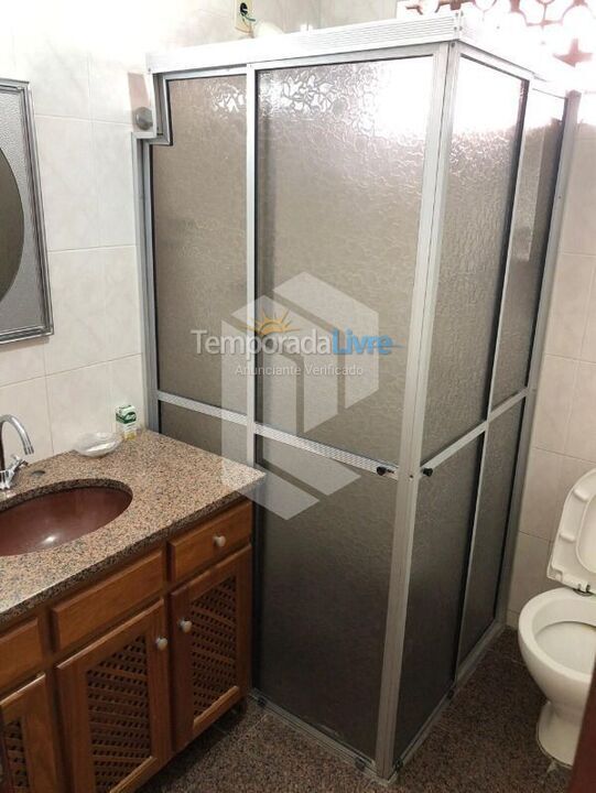 Casa para aluguel de temporada em Bombinhas (Praia de Bombas)