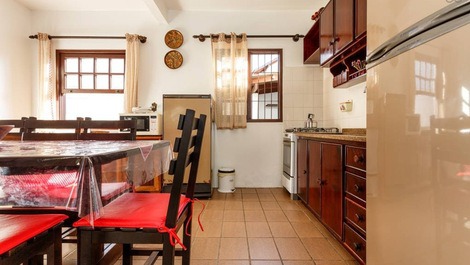 Fantástica residência com suíte na Praia da Cachoeira