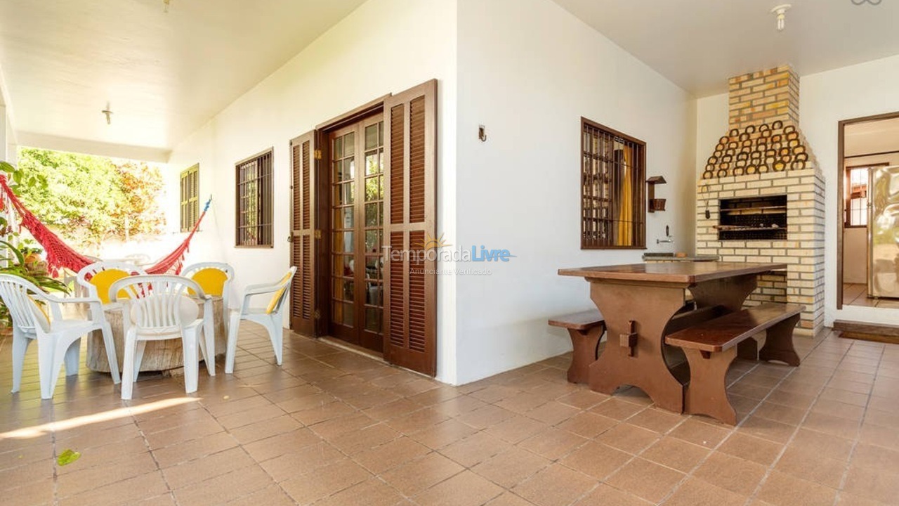 Casa para aluguel de temporada em Florianópolis (Cachoeira do Bom Jesus)