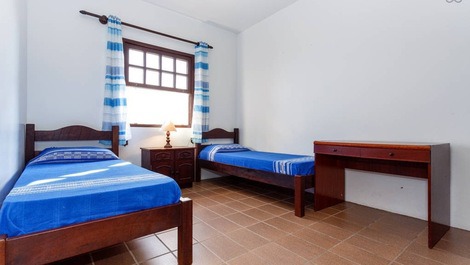 Fantástica residência com suíte na Praia da Cachoeira