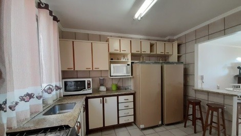 Apartment facing the main avenue of Bombas