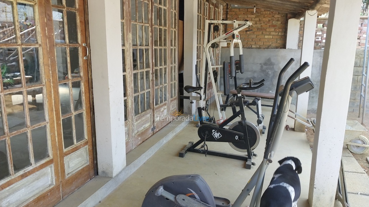 Chácara / sítio para aluguel de temporada em Piraúba (Zona Rural)