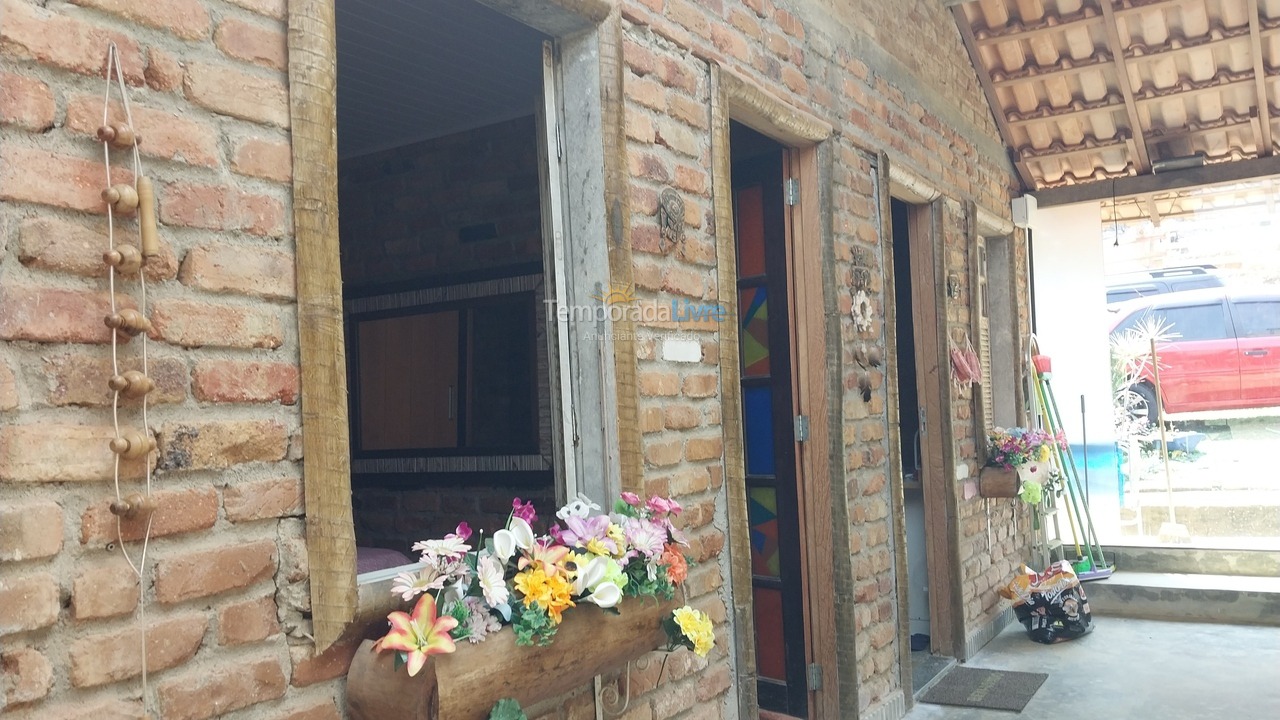 Chácara / sítio para aluguel de temporada em Piraúba (Zona Rural)