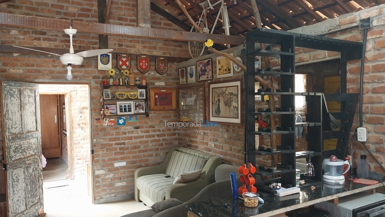 Chácara / sítio para aluguel de temporada em Piraúba (Zona Rural)