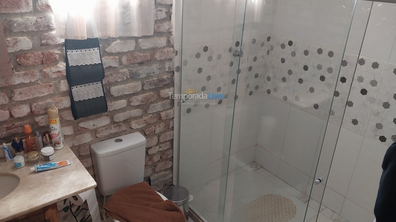 Chácara / sítio para aluguel de temporada em Piraúba (Zona Rural)