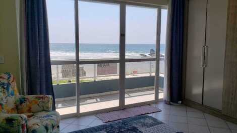 DUPLEX BEIRA MAR EM BOMBAS/BOMBINHAS