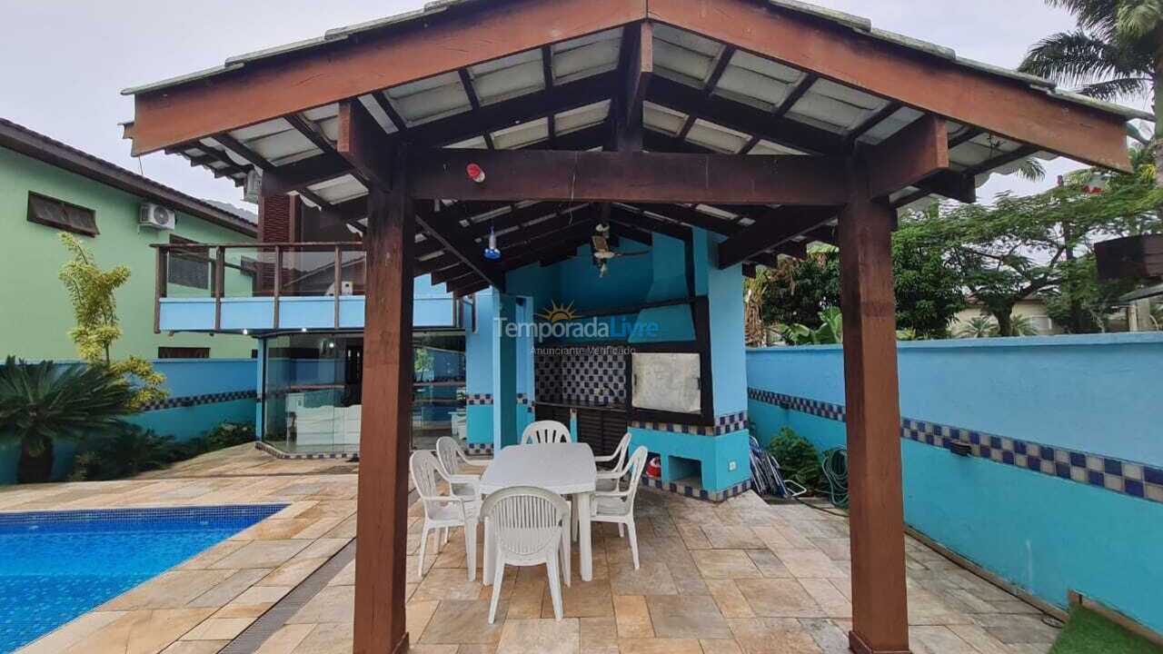 Casa para aluguel de temporada em Guarujá (Praia do Pernambuco)