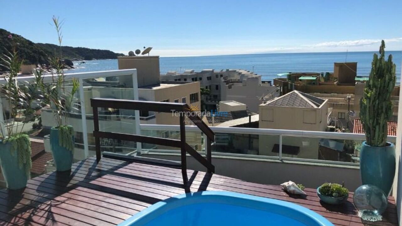 Apartment for vacation rental in Bombinhas (Praia de Bombas)