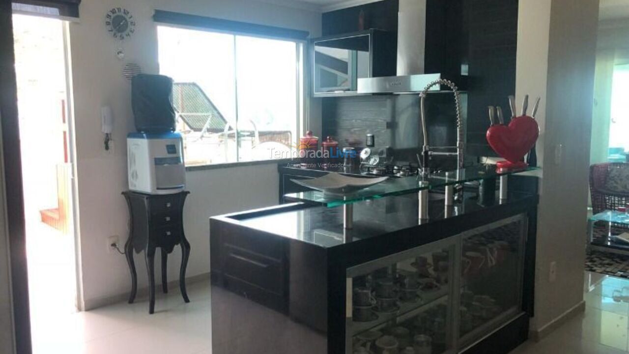 Apartment for vacation rental in Bombinhas (Praia de Bombas)