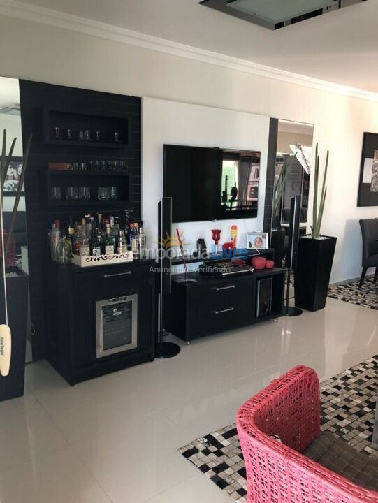 Apartment for vacation rental in Bombinhas (Praia de Bombas)