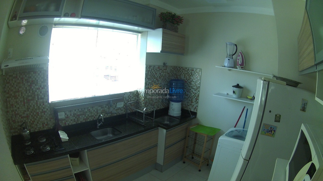 Apartamento para aluguel de temporada em Itapema (Meia Praia)