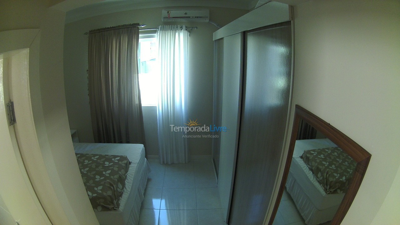 Apartamento para aluguel de temporada em Itapema (Meia Praia)